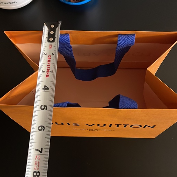 Authentic Louis Vuitton gift bag. New. See pictures for sizing. - Picture 4 of 9